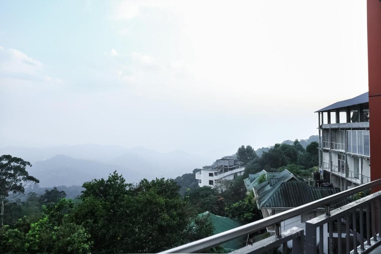Oyo 8506 Pallivasal Munnar Εξωτερικό φωτογραφία